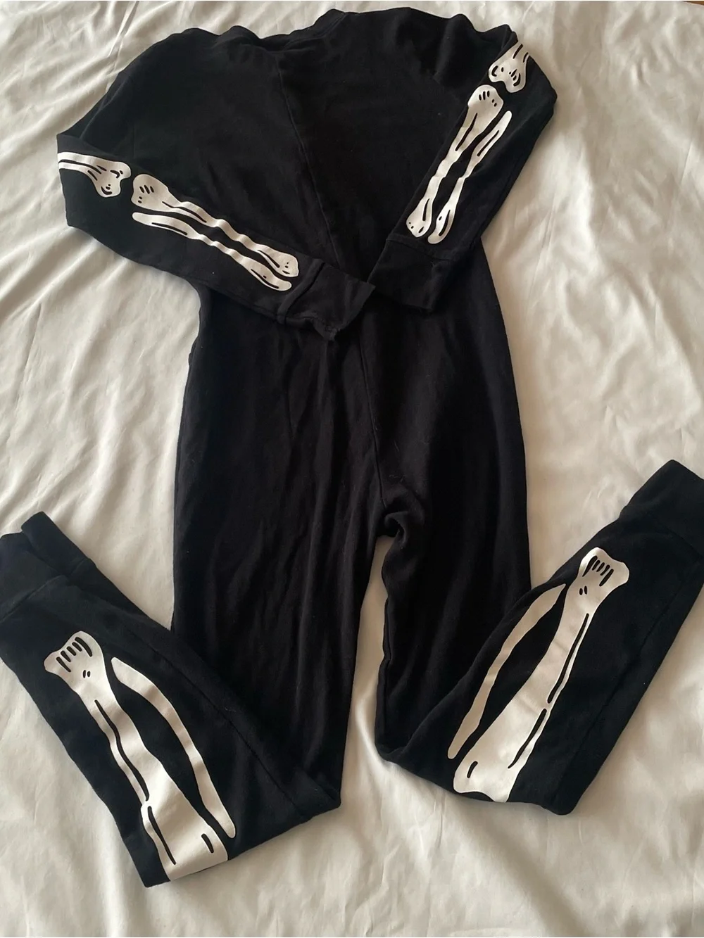 Old Navy Kids’ Unisex Skeleton One-Piece Pajamas, Sz 8 (M)